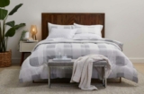 Marilyn Denis Show Contest: Win a Debbie Travis Collection prize pack and $1000 Giant Tiger gift card